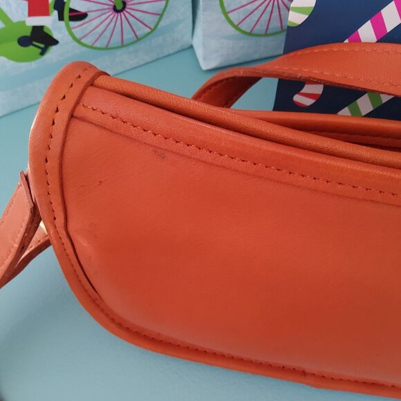 Vintage Coach Wendie Crossbody Handbag 9031 in Tangerine Rare Color + Hangtag - Picture 5 of 9